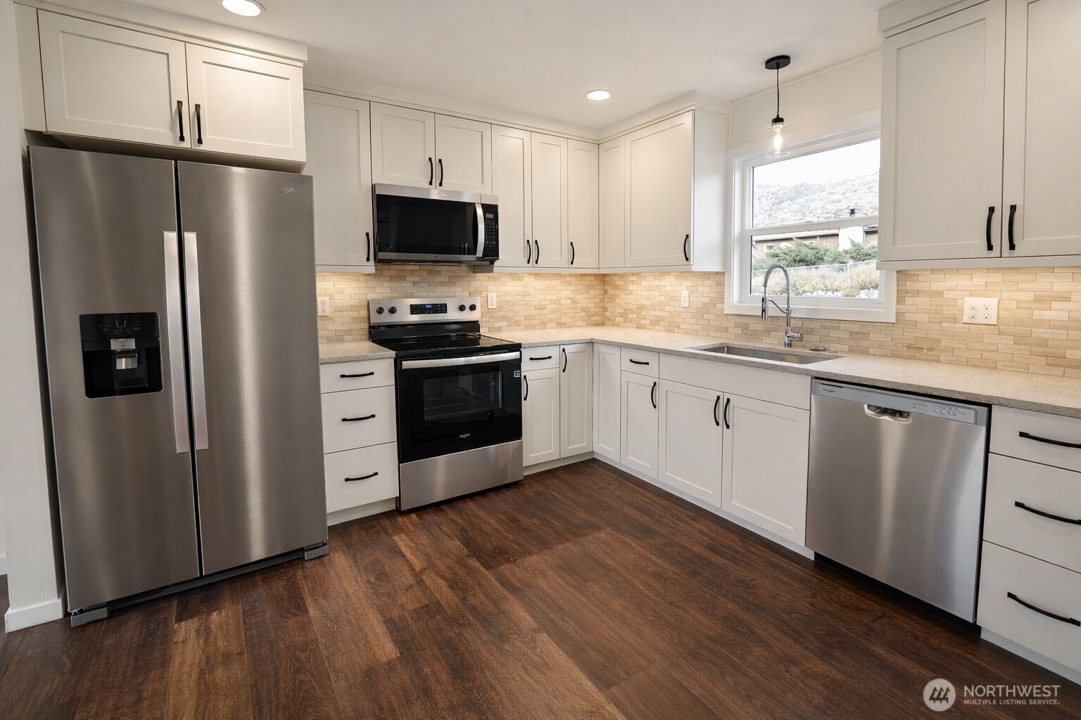 919 E Johnson Avenue Chelan WA 98816