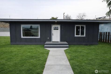 919 E Johnson Avenue Chelan WA 98816
