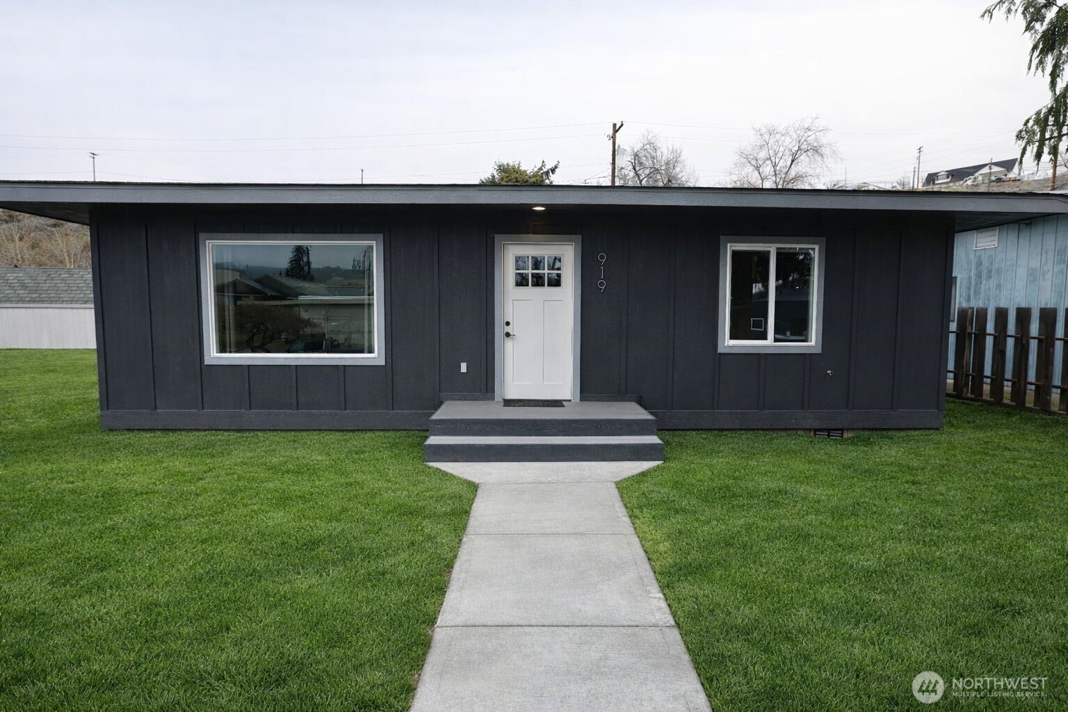 919 E Johnson Avenue Chelan WA 98816