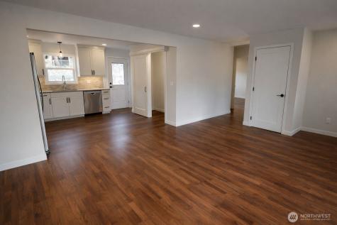 919 E Johnson Avenue Chelan WA 98816
