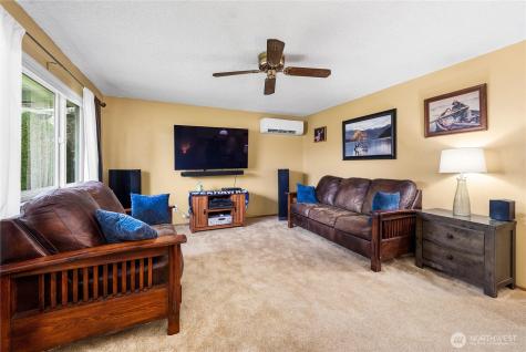 1100 7th Avenue SE Puyallup WA 98372