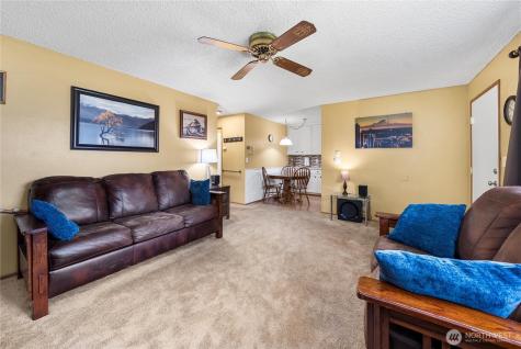 1100 7th Avenue SE Puyallup WA 98372