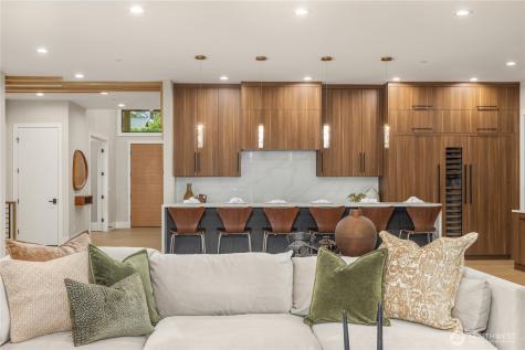 1630 104th Avenue SE Bellevue WA 98004