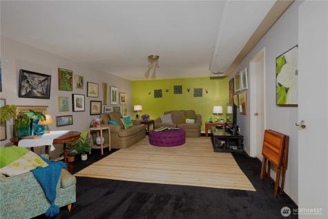 1310 N Heatherwood W Tacoma WA 98406