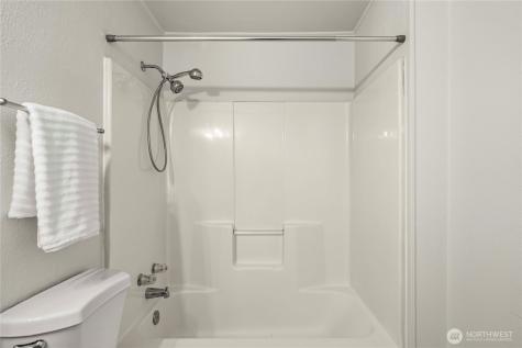 10112 SE 200th Street Kent WA 98031