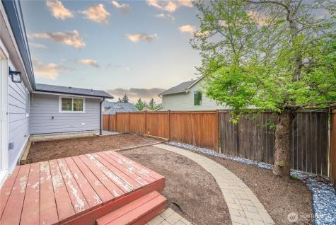 10112 SE 200th Street Kent WA 98031