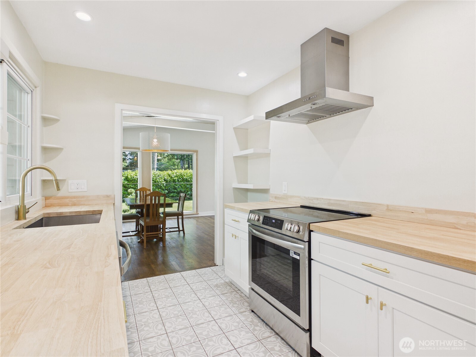 6351 Lake Avenue SW Lakewood WA 98499