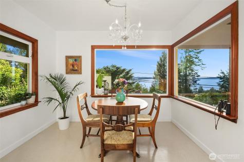 9326 California Avenue SW Seattle WA 98136