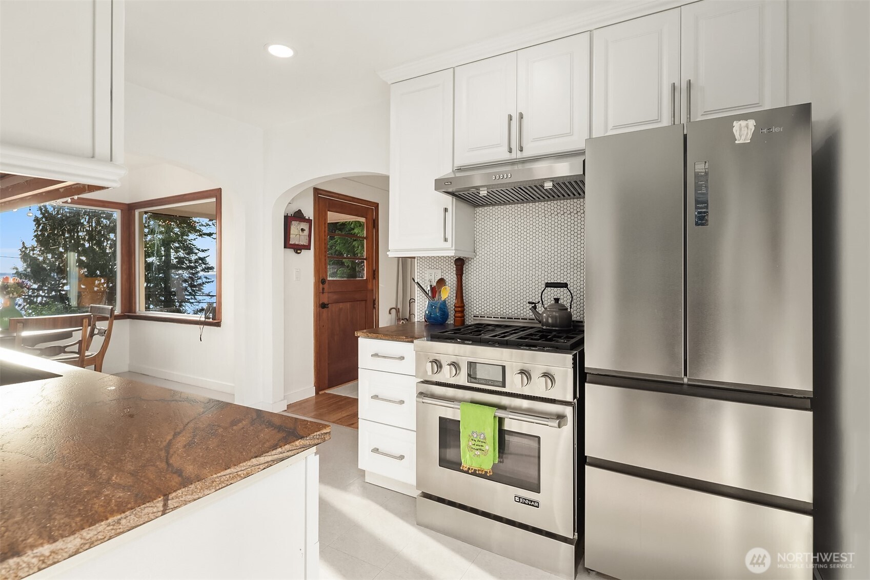 9326 California Avenue SW Seattle WA 98136