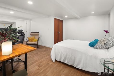 9326 California Avenue SW Seattle WA 98136