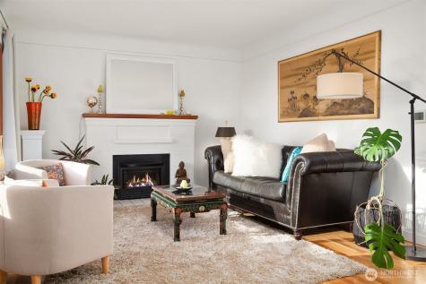 9326 California Avenue SW Seattle WA 98136