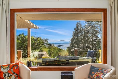 9326 California Avenue SW Seattle WA 98136