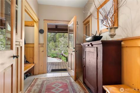 23 Green Road Winthrop WA 98862