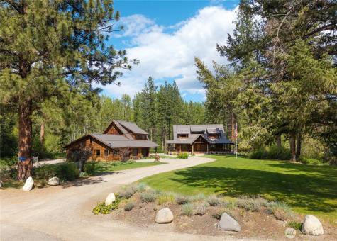 23 Green Road Winthrop WA 98862