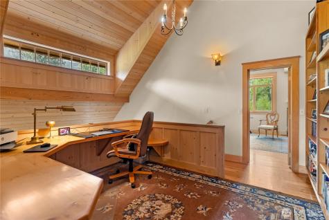 23 Green Road Winthrop WA 98862