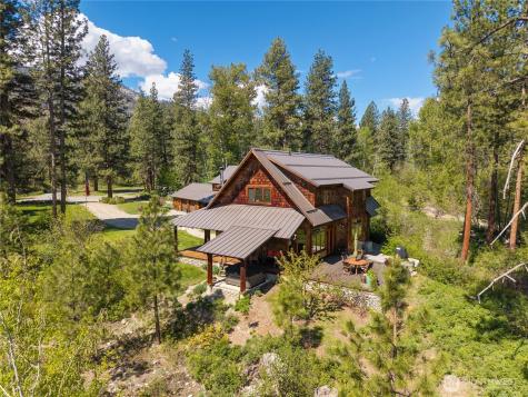 23 Green Road Winthrop WA 98862