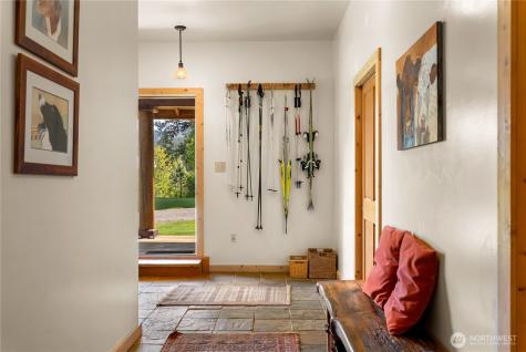 23 Green Road Winthrop WA 98862
