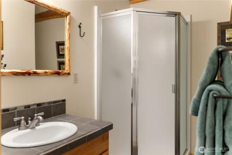 23 Green Road Winthrop WA 98862