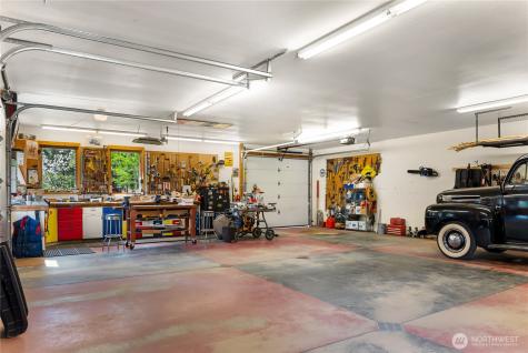 23 Green Road Winthrop WA 98862