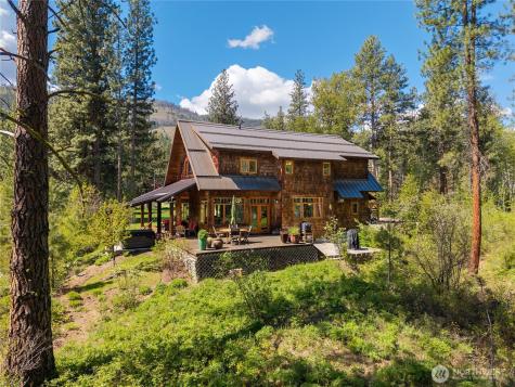23 Green Road Winthrop WA 98862