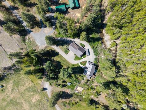 23 Green Road Winthrop WA 98862