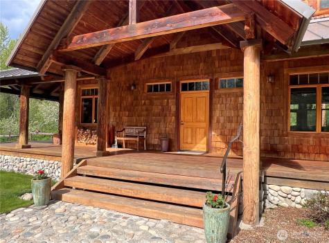 23 Green Road Winthrop WA 98862