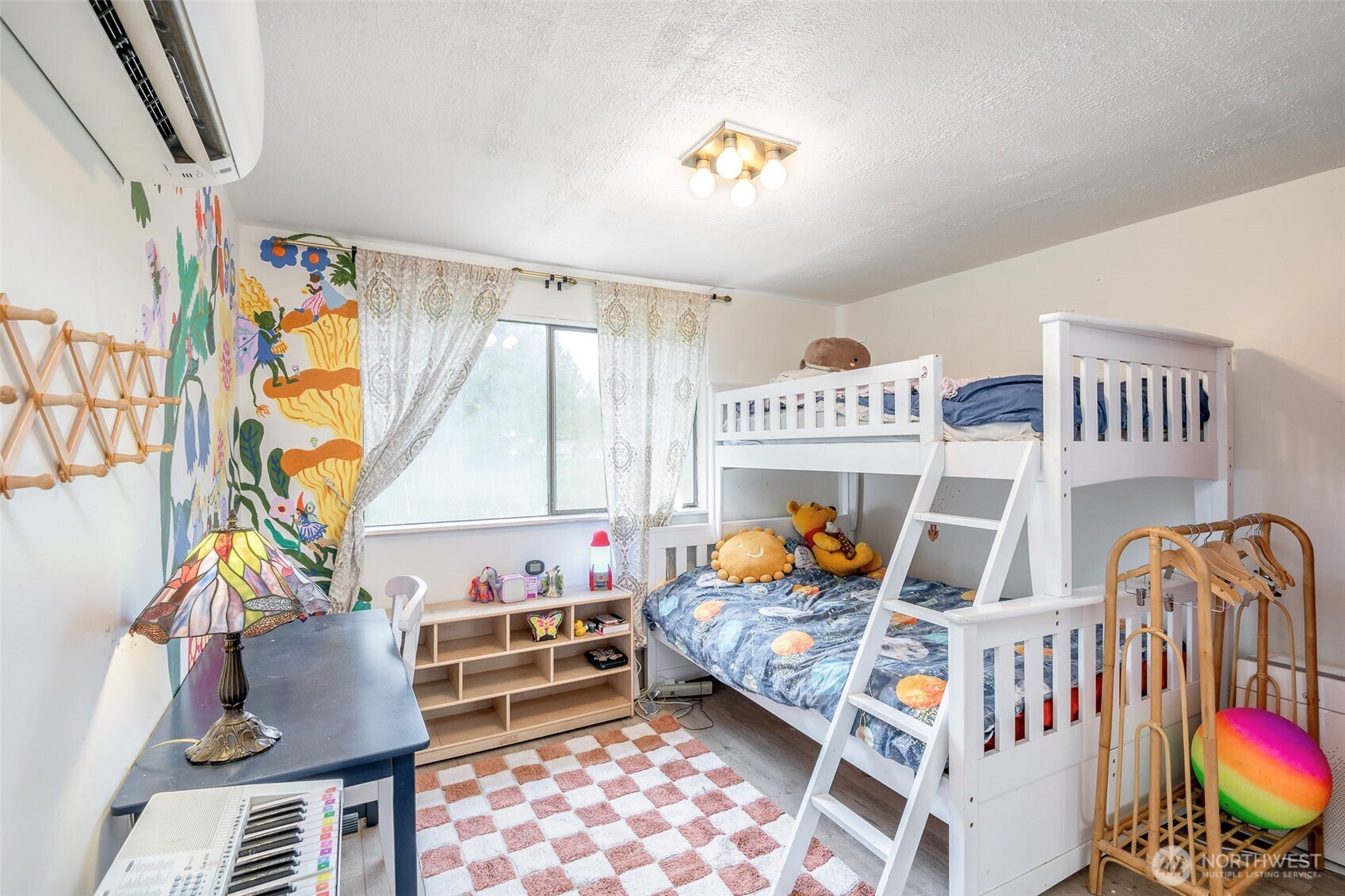 406 E Madrona Boulevard NW Lakebay WA 98349