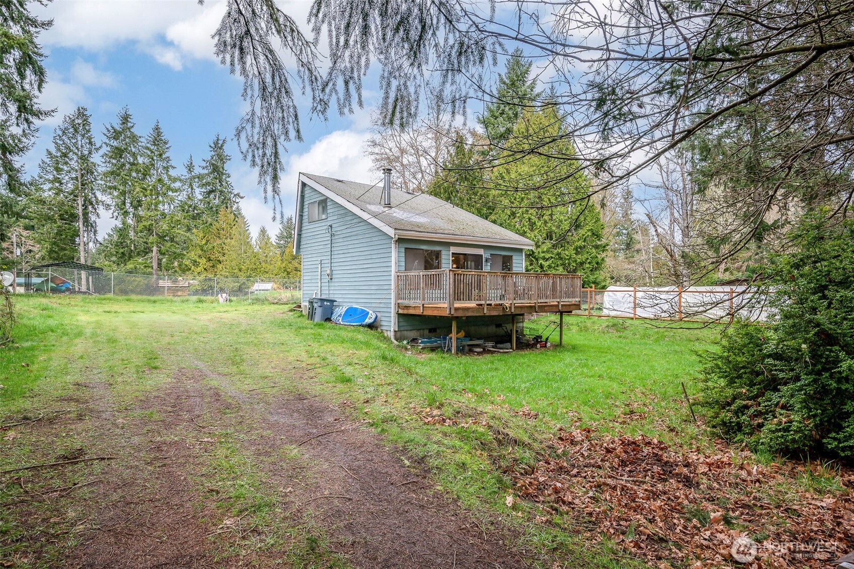 406 E Madrona Boulevard NW Lakebay WA 98349