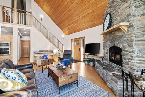 3418 Rose Lane Camano Island WA 98282