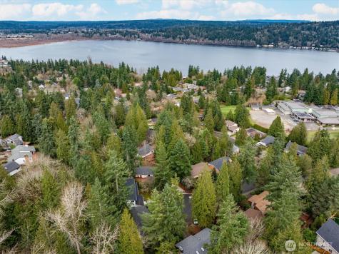 17603 NE 30th Place Redmond WA 98052