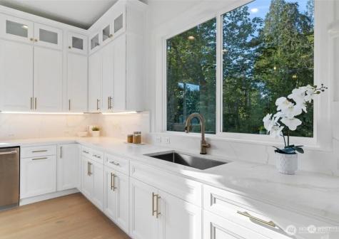 15410 NE 103rd Way Redmond WA 98052