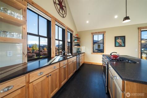 168 Jackrabbit Lane Chelan WA 98816