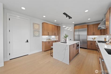 16068 SE 44th Court Bellevue WA 98006