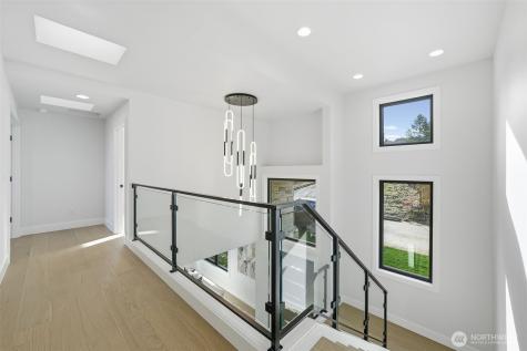 16068 SE 44th Court Bellevue WA 98006