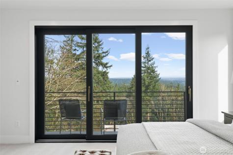 16068 SE 44th Court Bellevue WA 98006