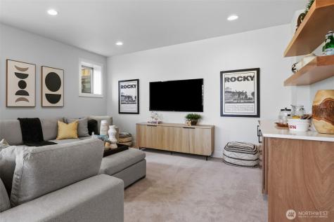 16068 SE 44th Court Bellevue WA 98006