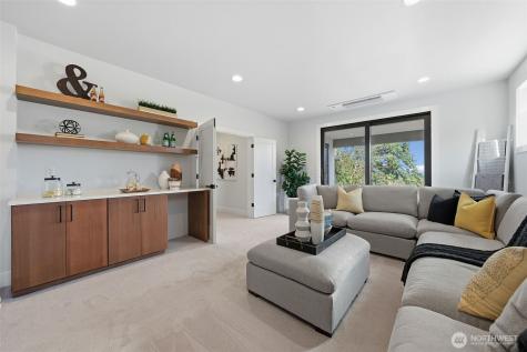 16068 SE 44th Court Bellevue WA 98006