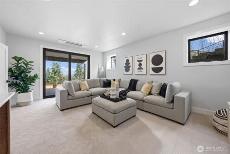 16068 SE 44th Court Bellevue WA 98006