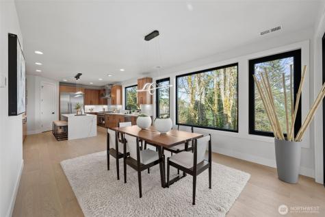 16068 SE 44th Court Bellevue WA 98006