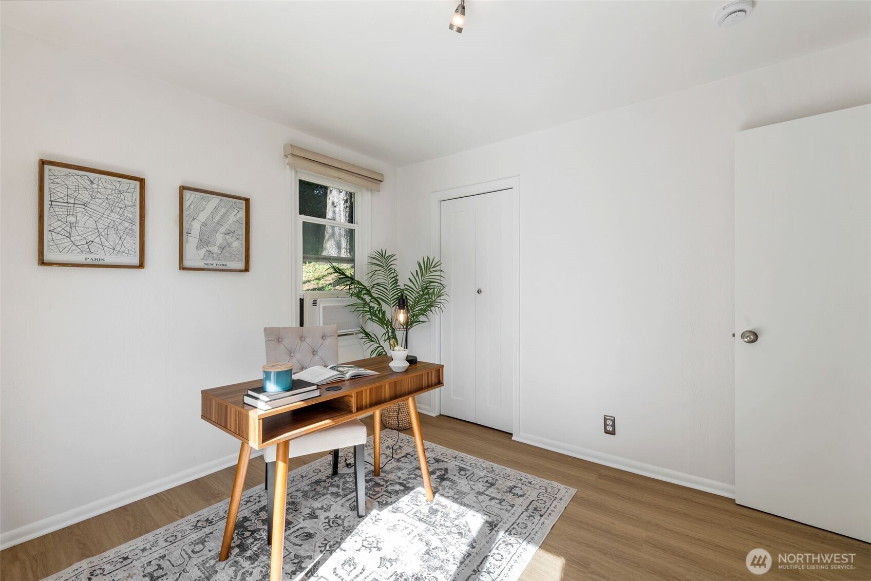 9827 22nd Avenue SW Seattle WA 98106
