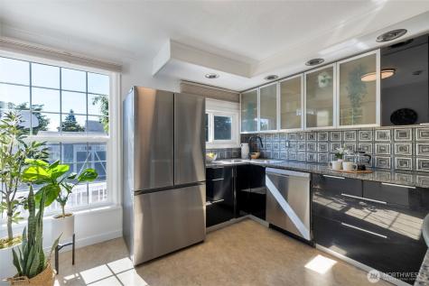 9827 22nd Avenue SW Seattle WA 98106