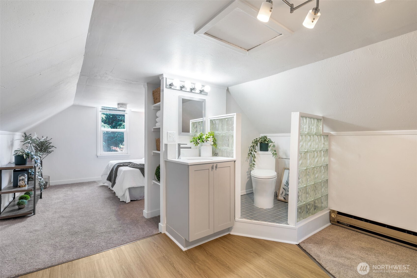 9827 22nd Avenue SW Seattle WA 98106