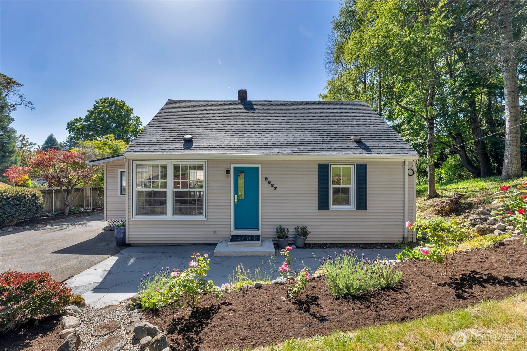 9827 22nd Avenue SW Seattle WA 98106