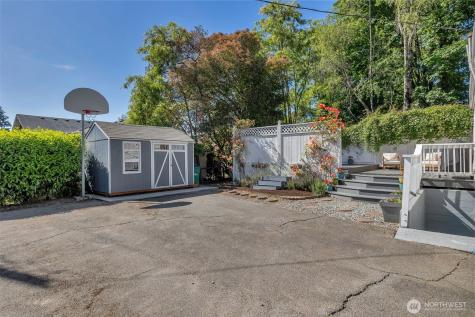 9827 22nd Avenue SW Seattle WA 98106