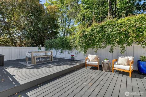 9827 22nd Avenue SW Seattle WA 98106