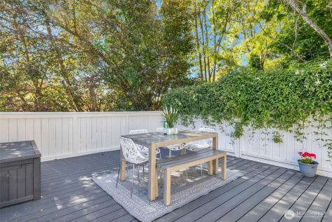 9827 22nd Avenue SW Seattle WA 98106
