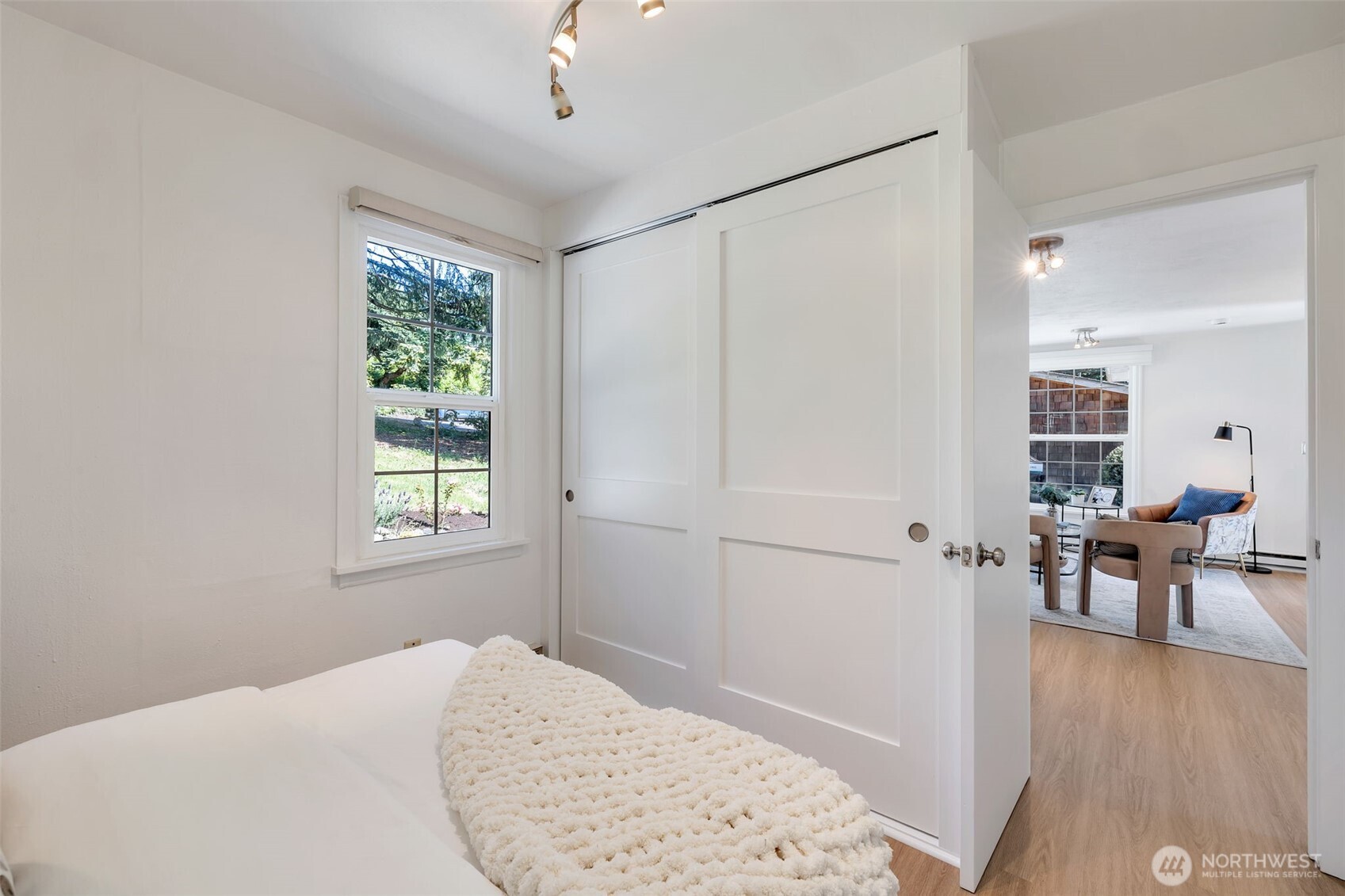 9827 22nd Avenue SW Seattle WA 98106