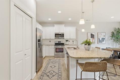9649 15th Place SE Lake Stevens WA 98258
