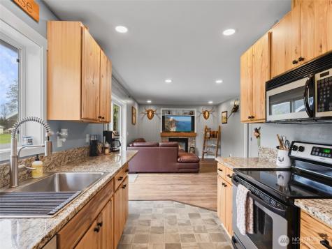 20110 Rainy Lane SW Rochester WA 98579