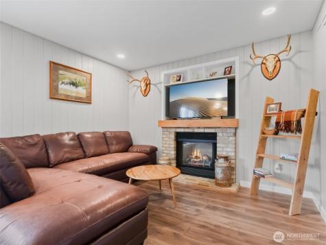 20110 Rainy Lane SW Rochester WA 98579
